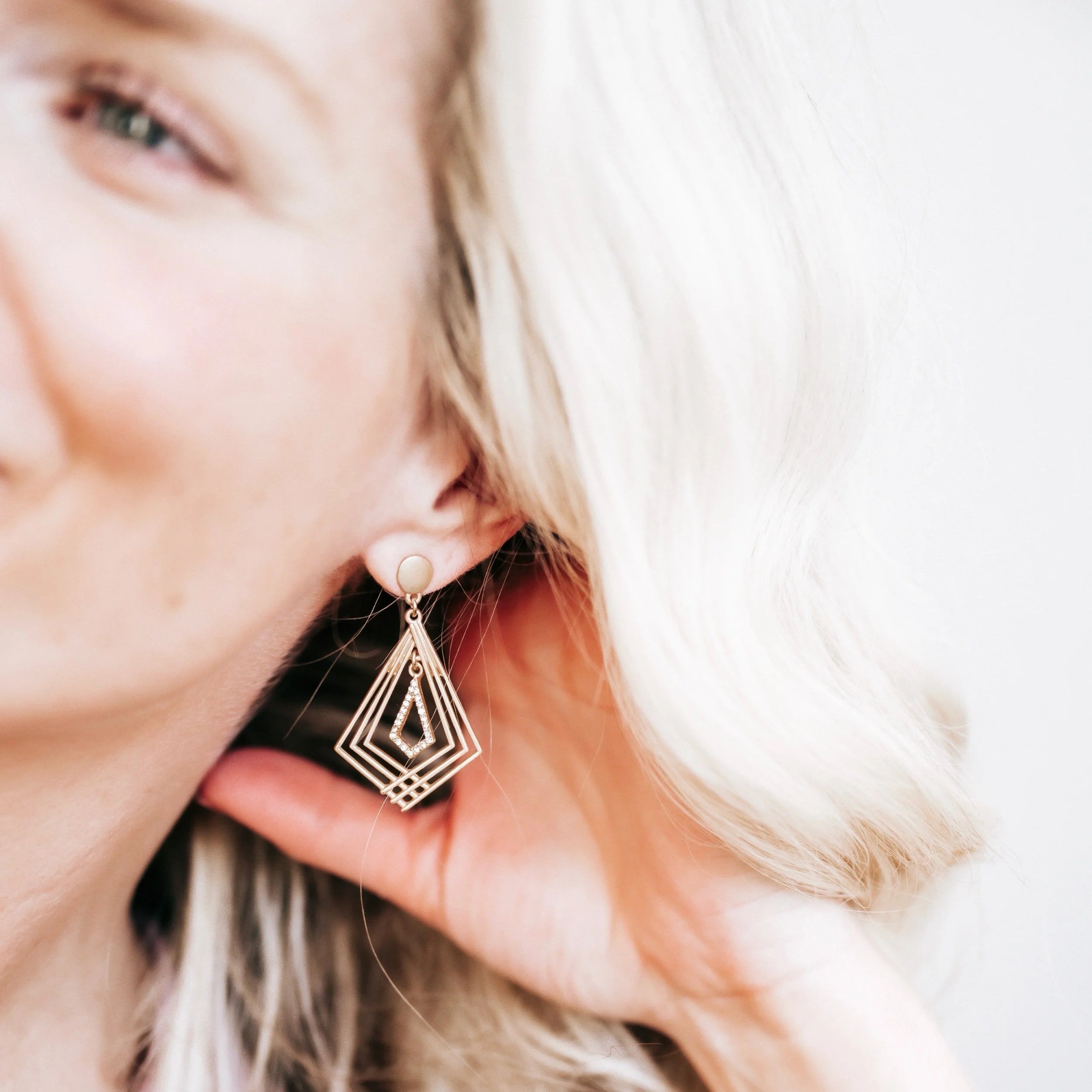 Crossover Earrings (Gold)