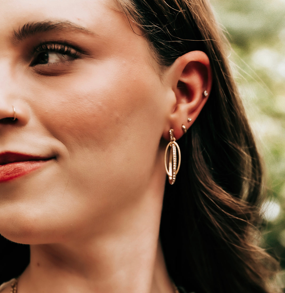 Fine Line Earrings (Gold)