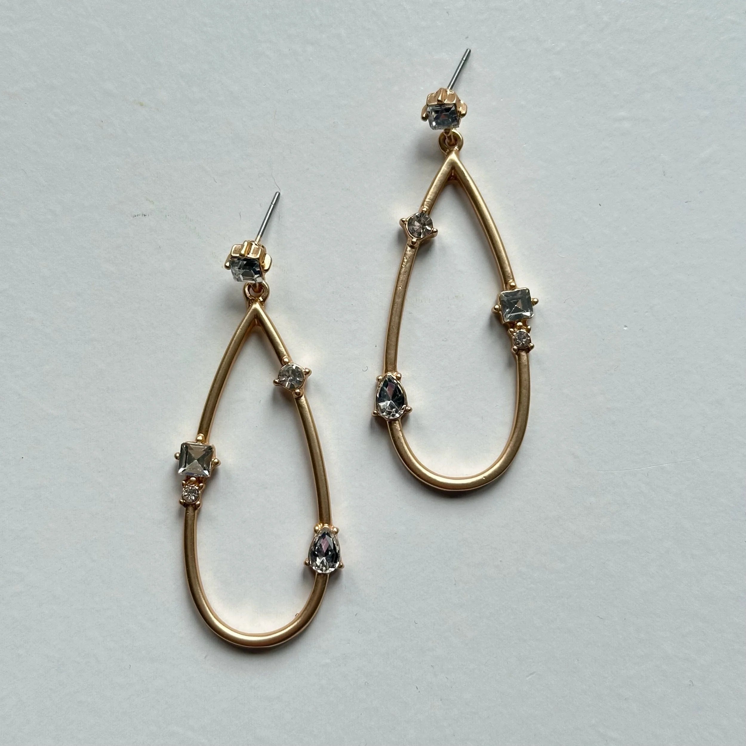 Subtle Shimmer Earrings (Gold)
