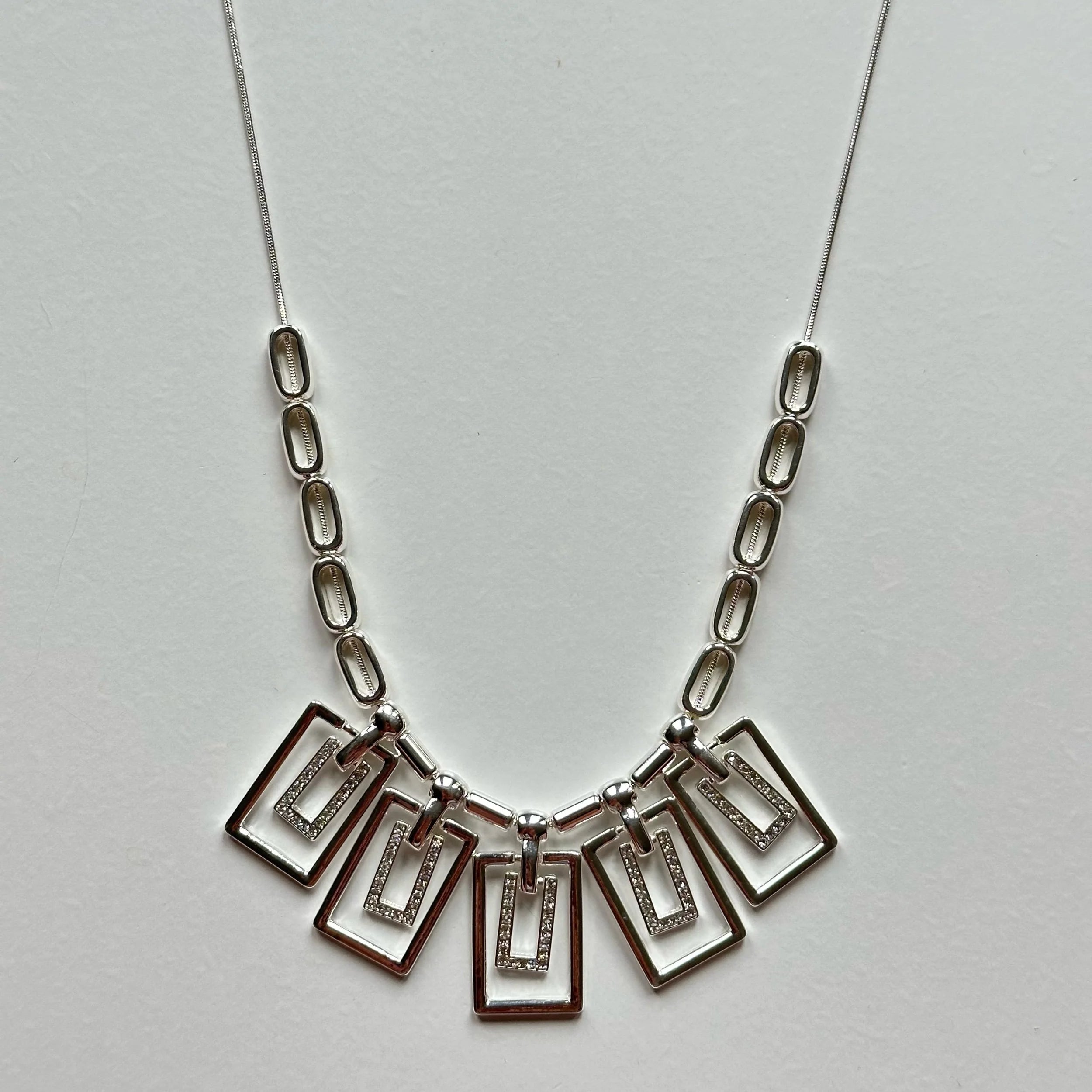 City Girl Chic Necklace (Silver)