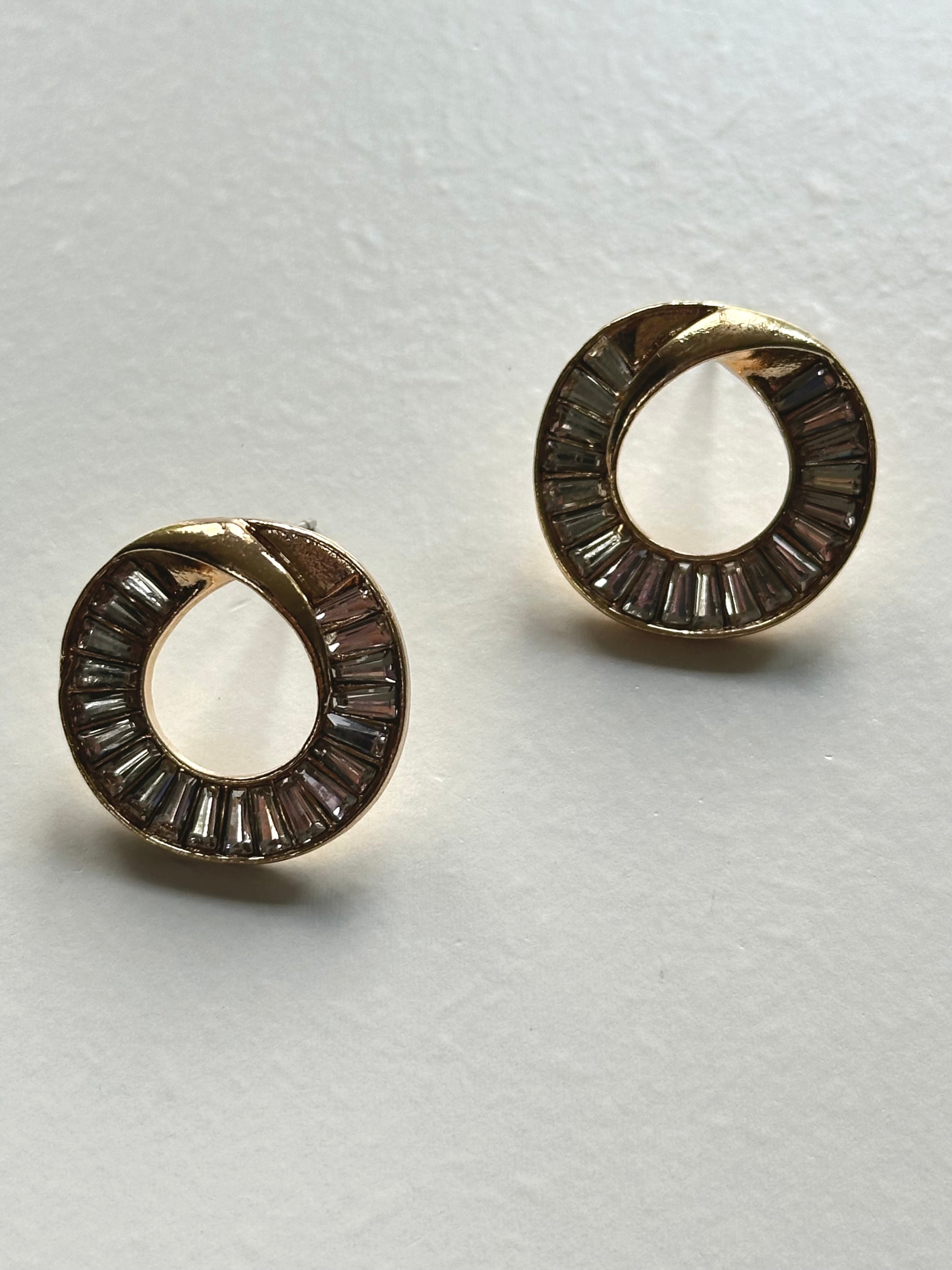 Dreamlight Earrings (Gold)