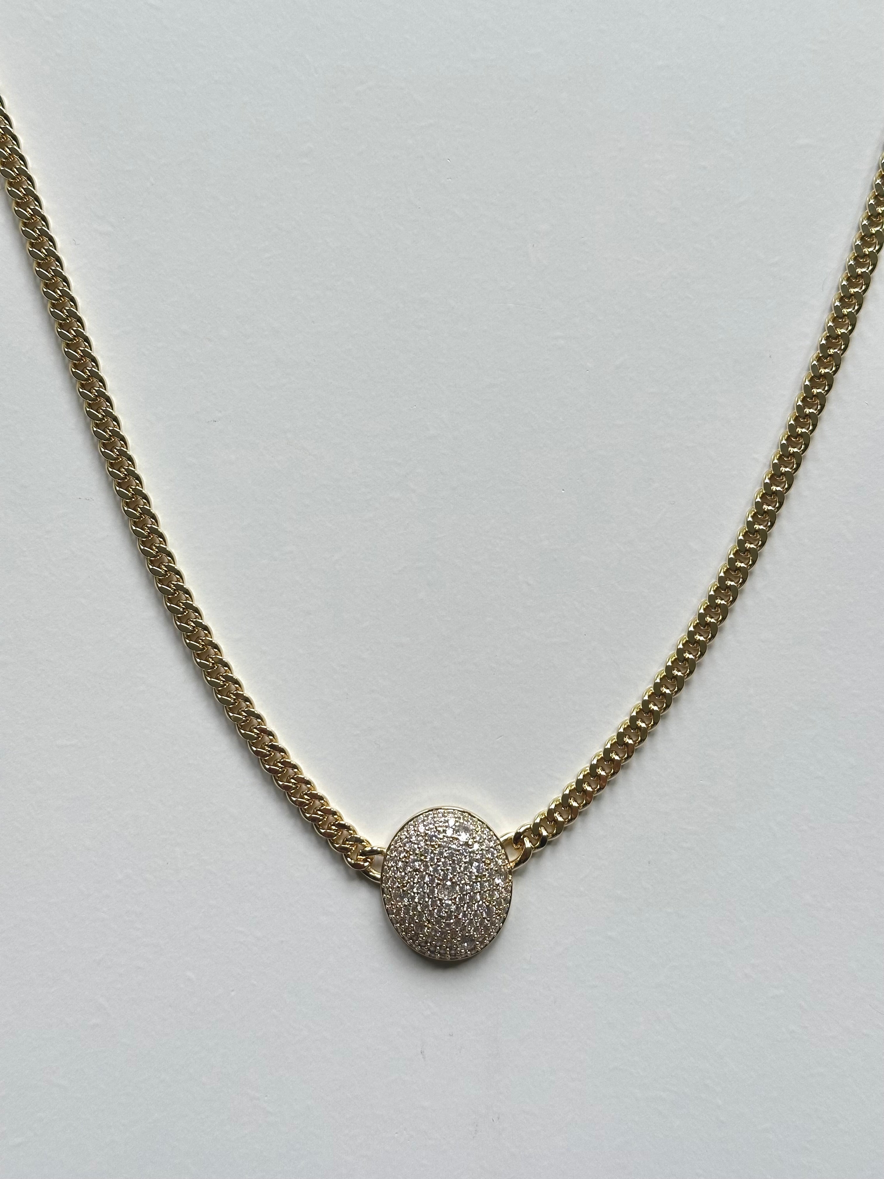 Center Effect Necklace