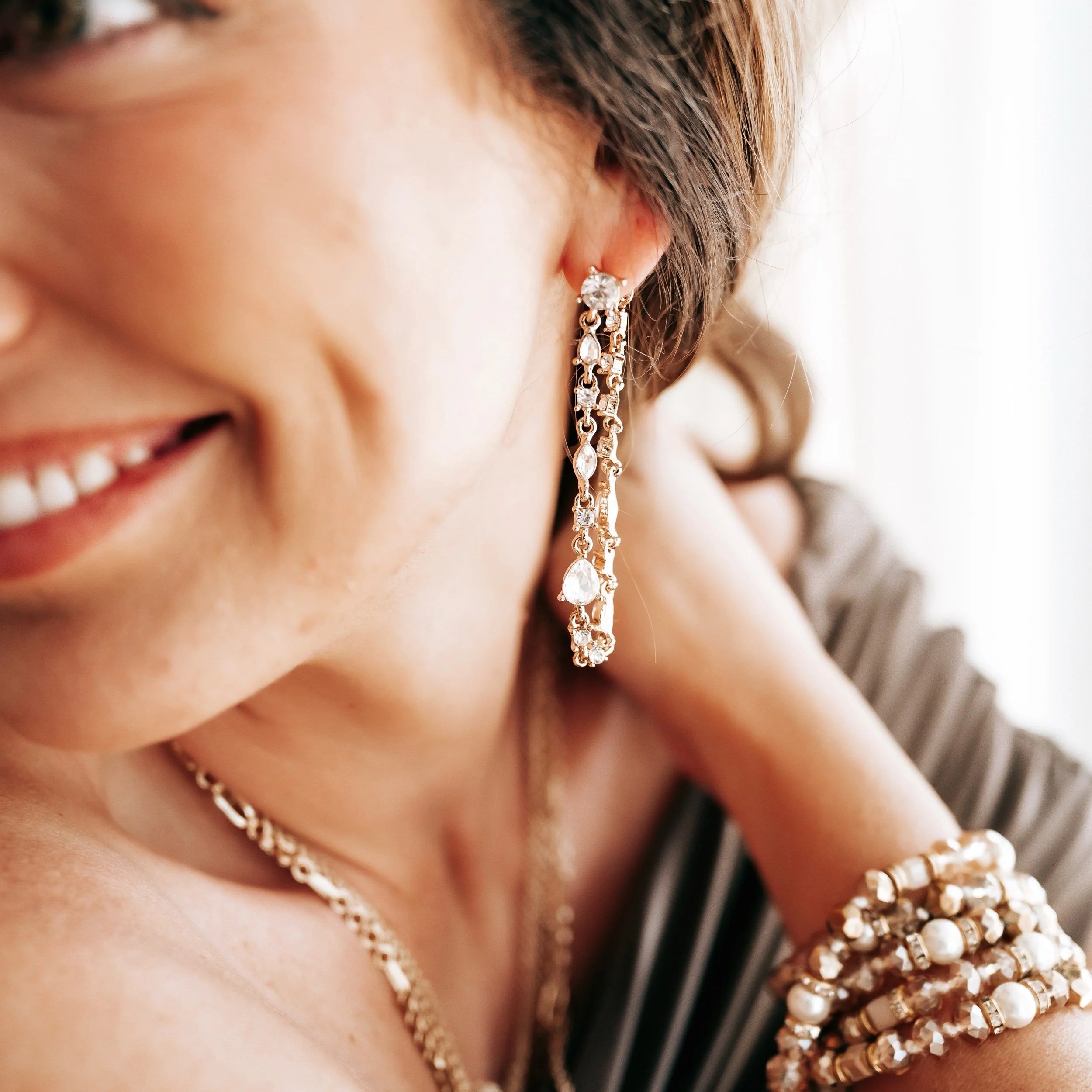Evening Muse Earrings (Gold)