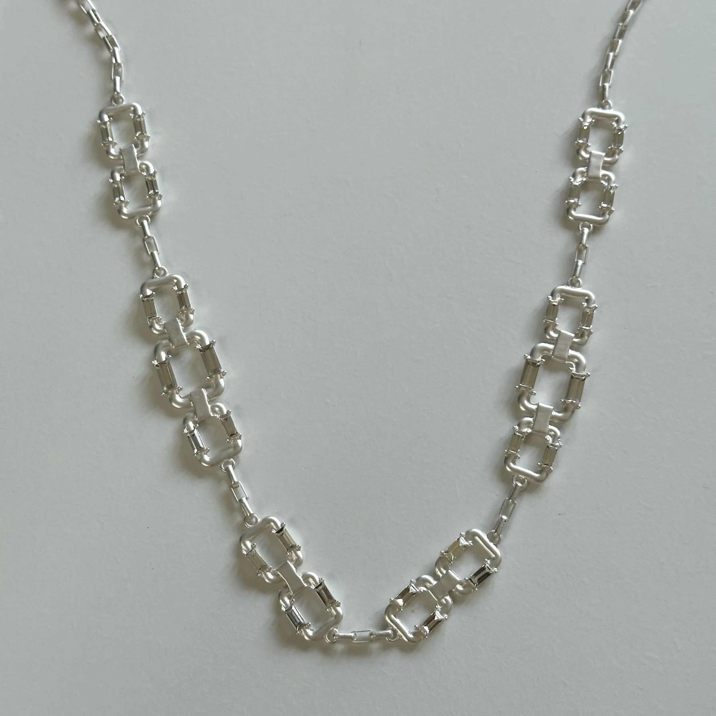 Luxe Lineage Necklace (Silver)