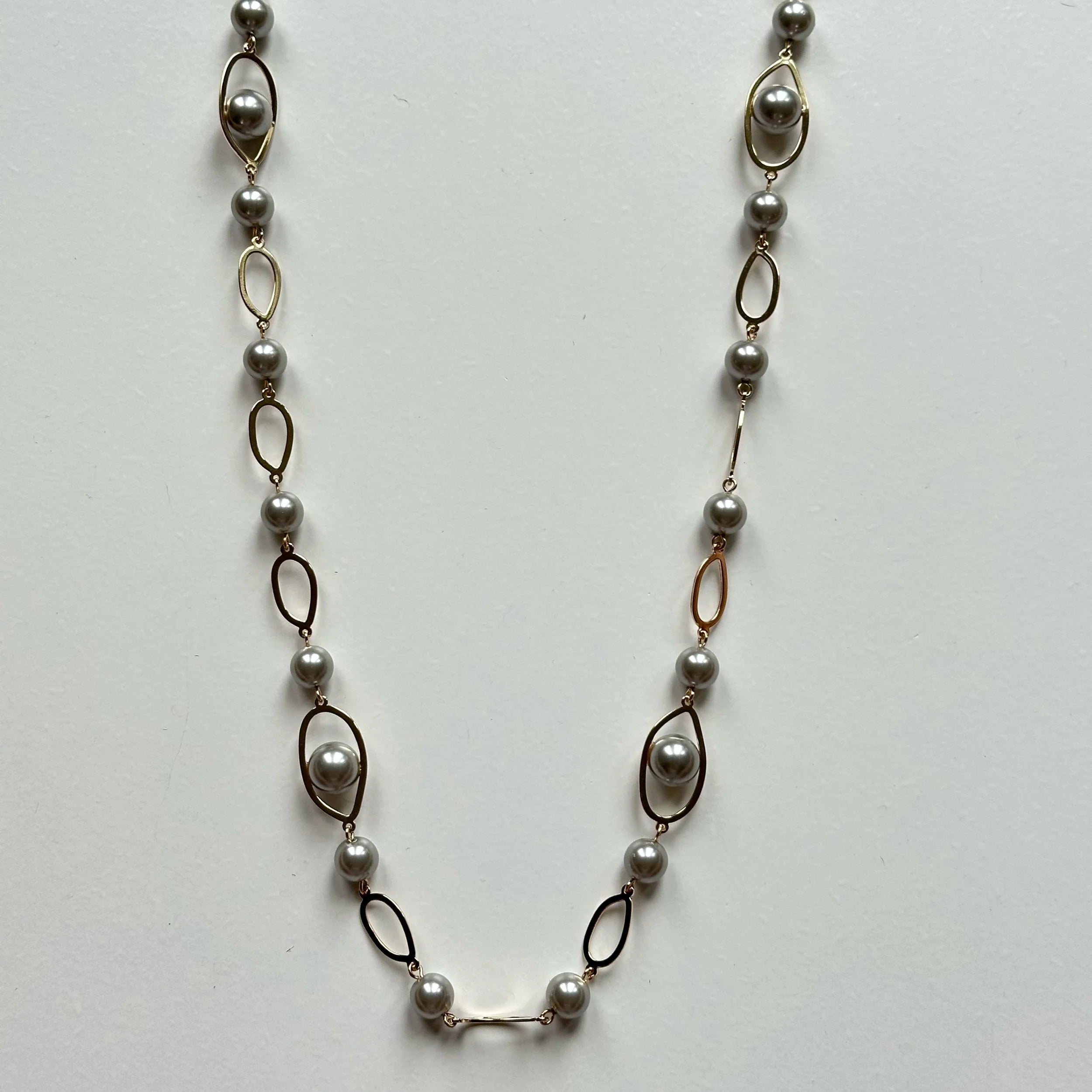 Manhattan Vibe Necklace