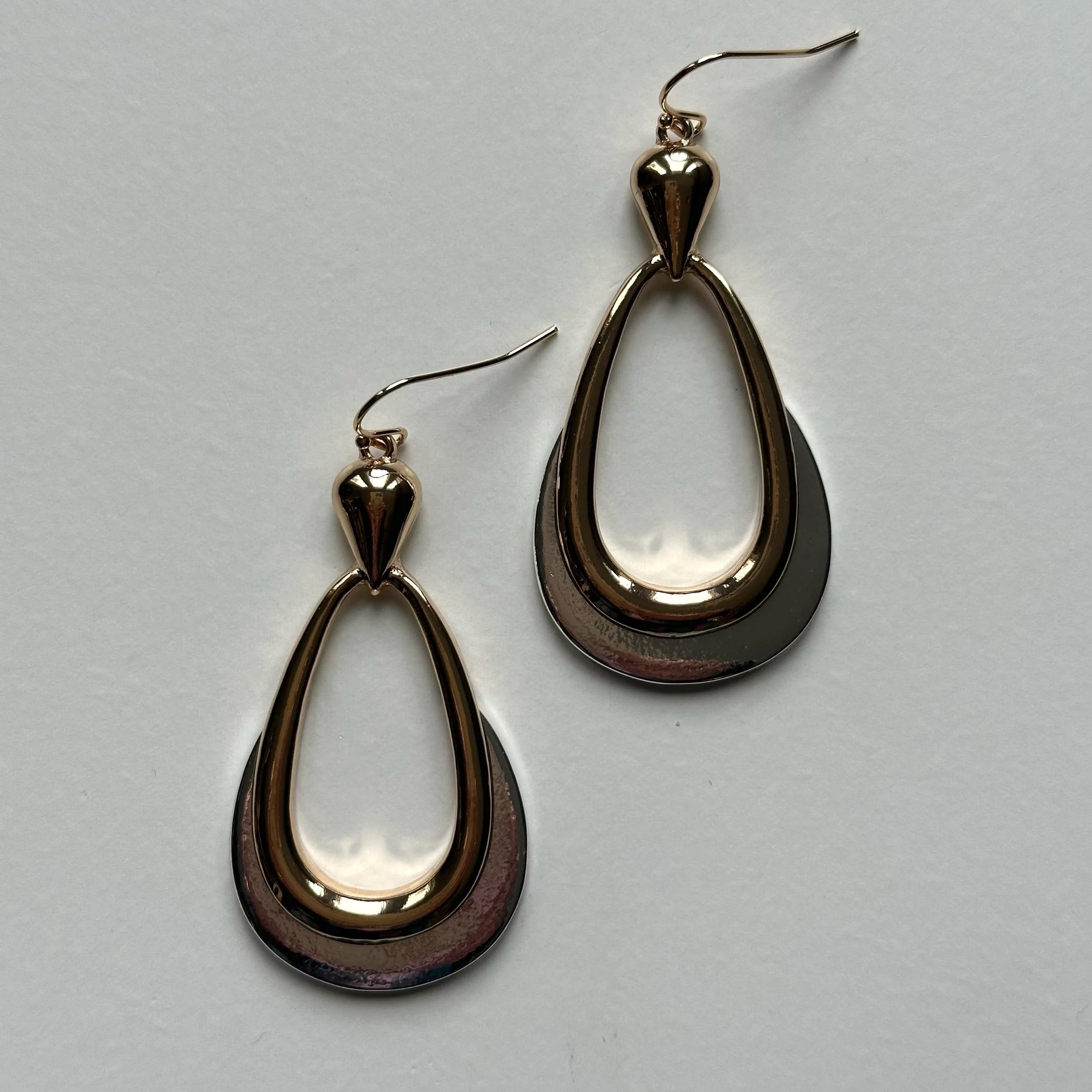 Metallic Edge Earrings (Shiny)
