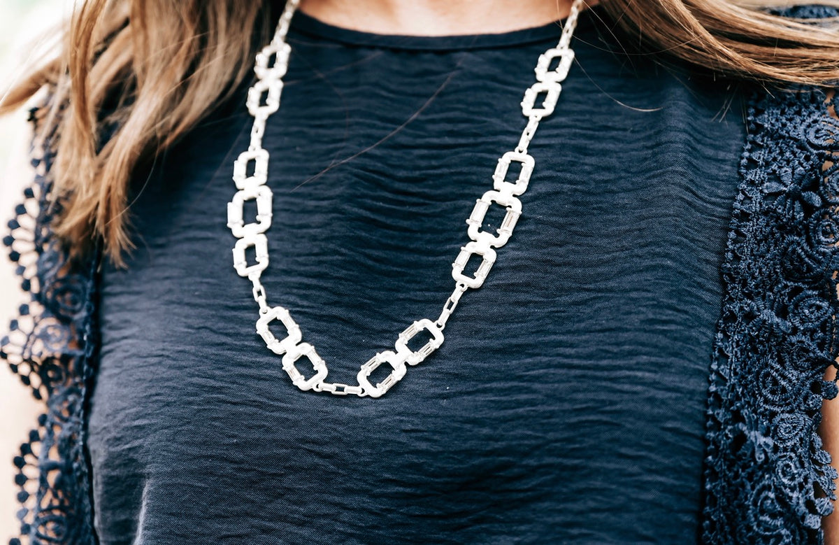 Luxe Lineage Necklace (Silver)